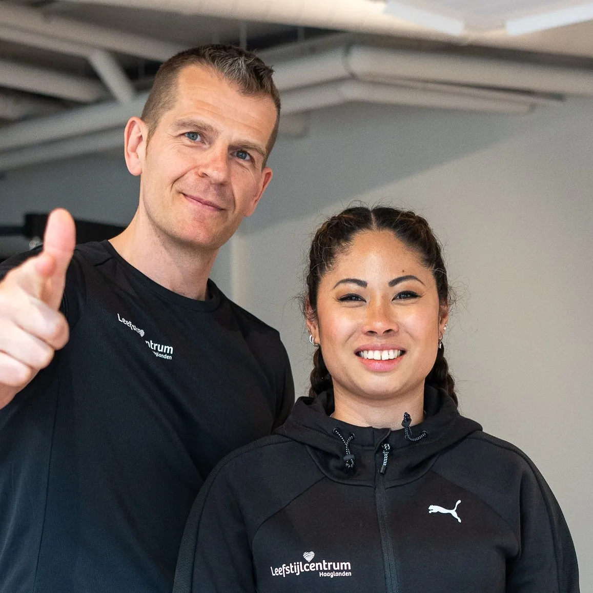 Stefan en Marie Lamping in de trainingsruimte van Leefstijlcentrum Haaglanden